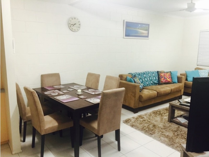 2/7 Duell Road, Cannonvale QLD 4802