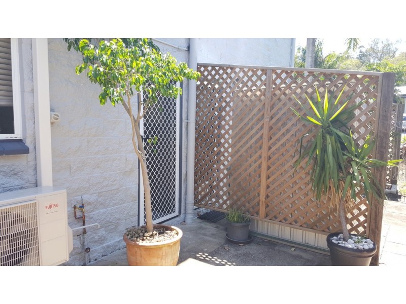 2/7 Duell Road, Cannonvale QLD 4802