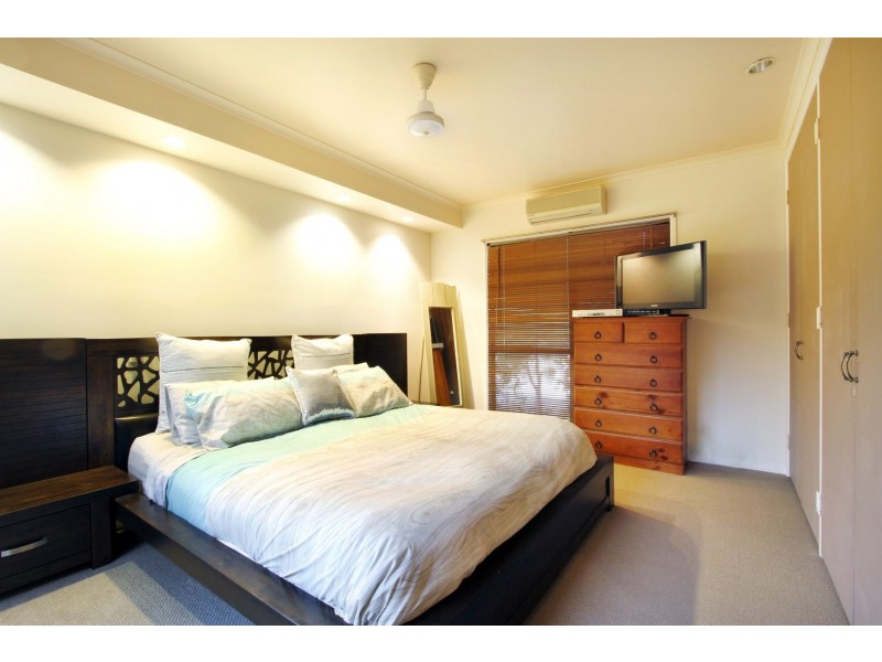 8 Arundel Court, Cannonvale QLD 4802