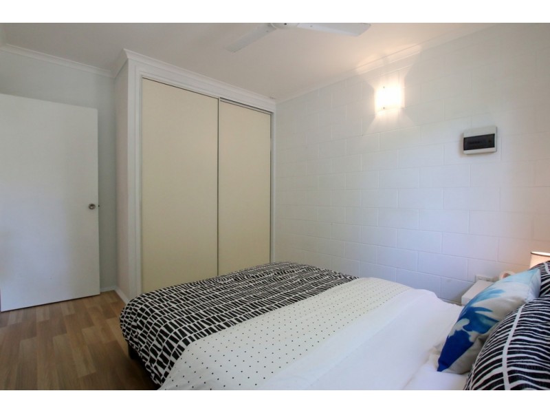 8/14 Island Drive, Cannonvale QLD 4802