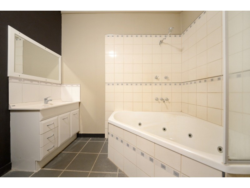 15 Usher Road, Mount Julian QLD 4800