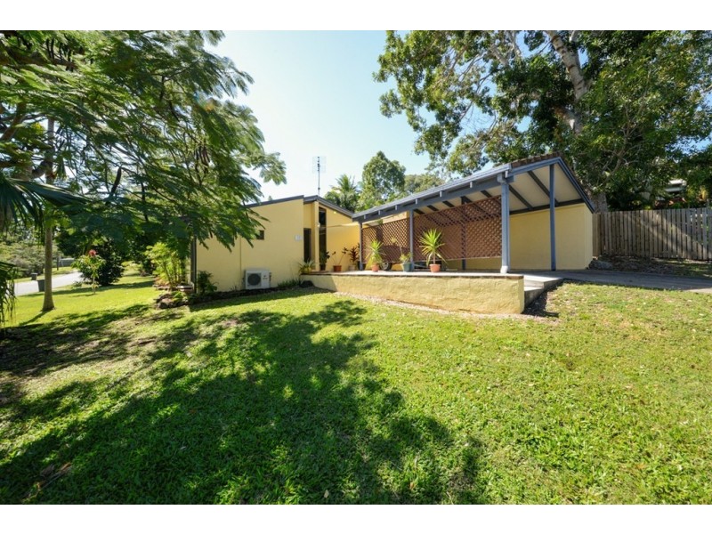 17 Wambiri St, Cannonvale QLD 4802
