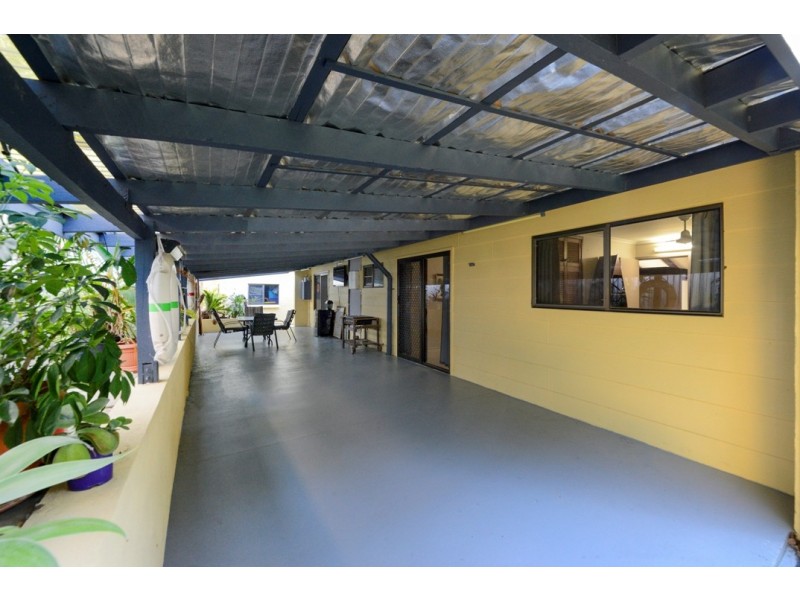 17 Wambiri St, Cannonvale QLD 4802