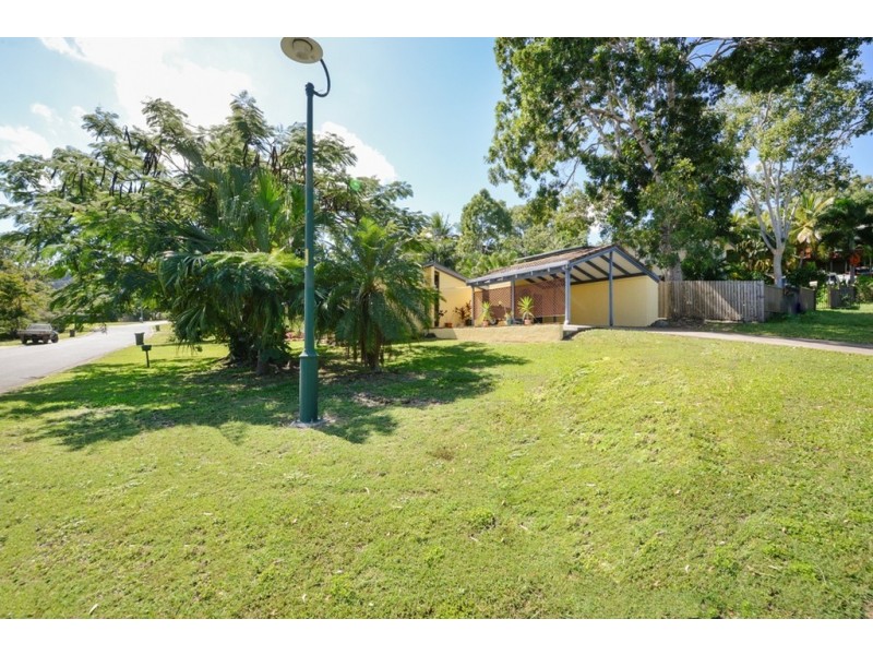 17 Wambiri St, Cannonvale QLD 4802