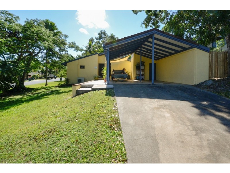 17 Wambiri St, Cannonvale QLD 4802