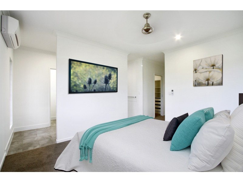 77 Honeyeater Crescent, Cannon Valley QLD 4800