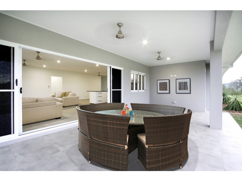 77 Honeyeater Crescent, Cannon Valley QLD 4800