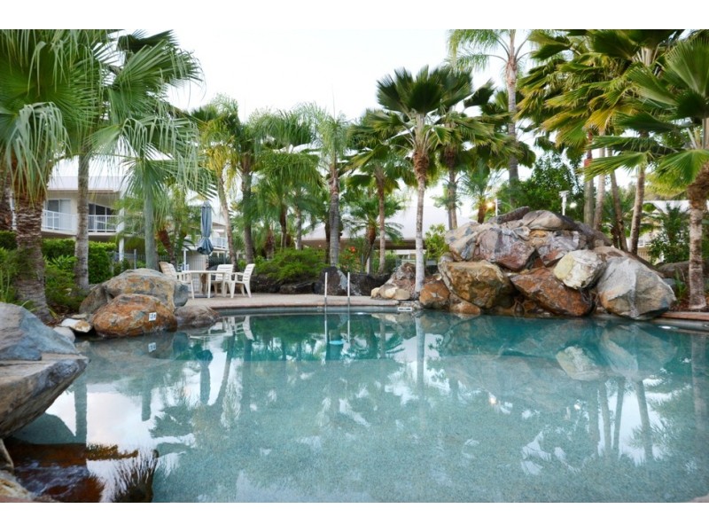 17/24 Pandanus Drive, Cannonvale QLD 4802