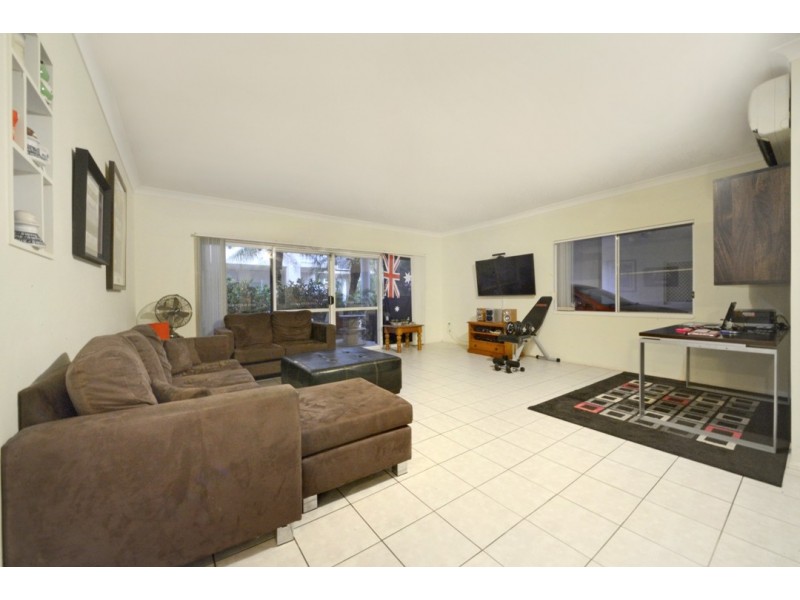 17/24 Pandanus Drive, Cannonvale QLD 4802