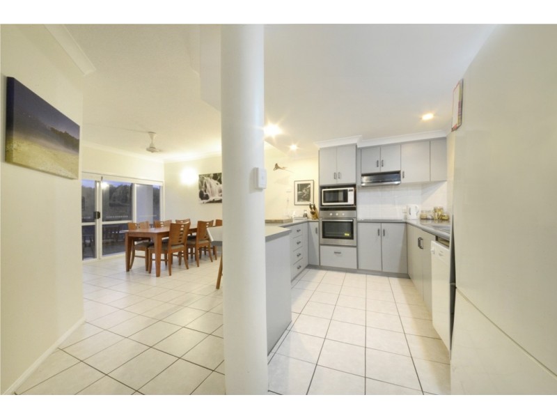 17/24 Pandanus Drive, Cannonvale QLD 4802
