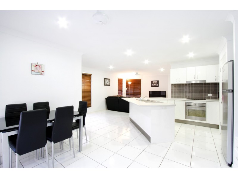 7B Wills Court, Cannonvale QLD 4802
