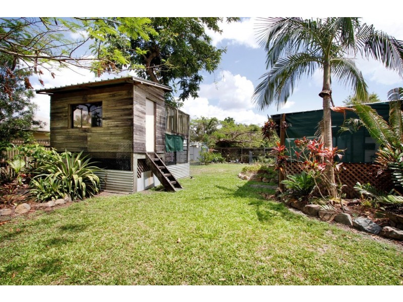 32 Ann Street, Proserpine QLD 4800