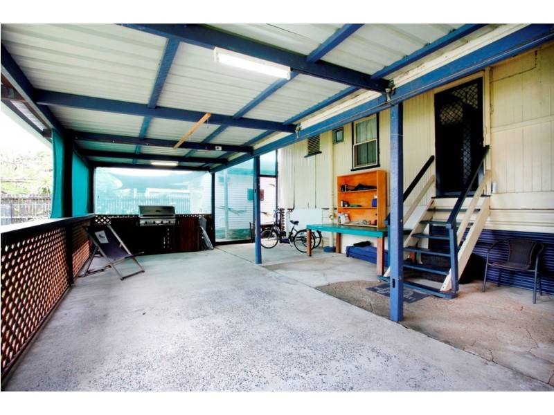 32 Ann Street, Proserpine QLD 4800