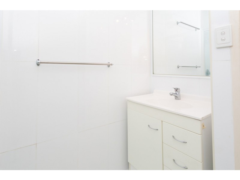 2/29 Sanctuary Avenue, Jubilee Pocket QLD 4802