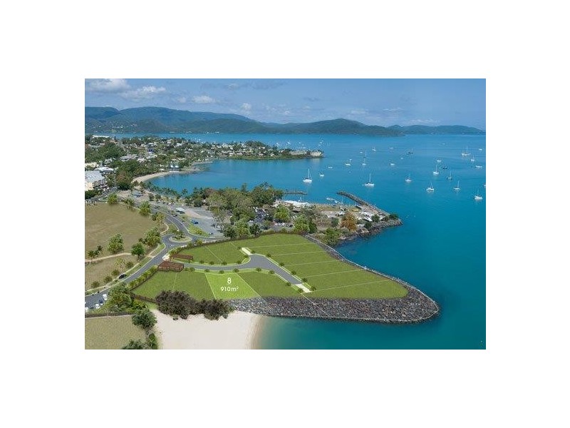 8 / 2 – 6 Ocean Road ‘One Airlie’, Airlie Beach QLD 4802