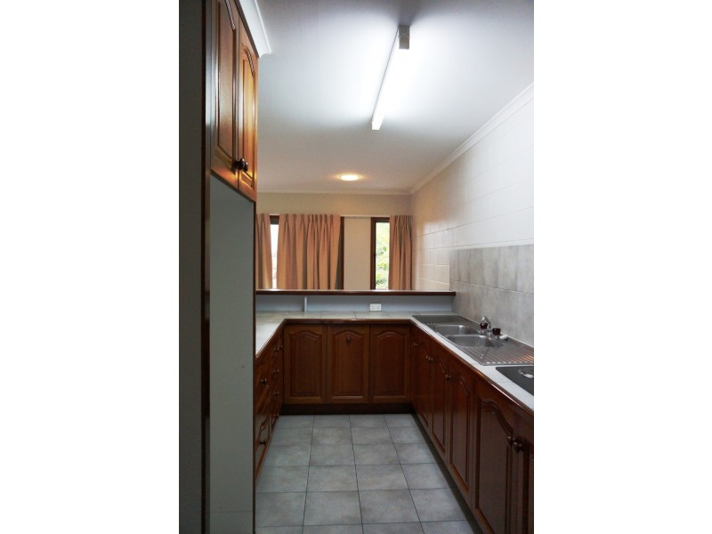 11 Pleasant Drive, Cannonvale QLD 4802