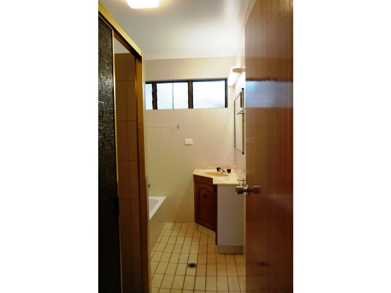 11 Pleasant Drive, Cannonvale QLD 4802