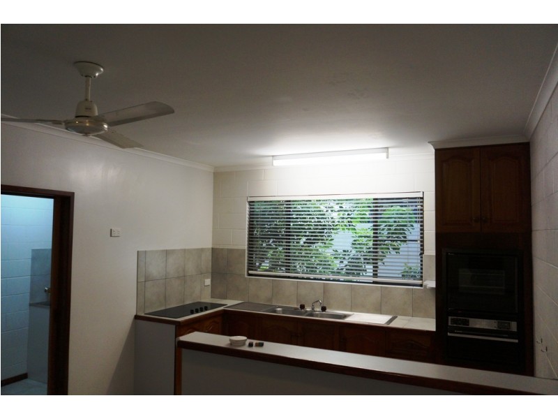 11 Pleasant Drive, Cannonvale QLD 4802