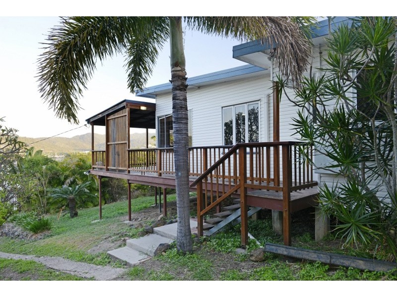 8 Hillcrest Avenue, Airlie Beach QLD 4802