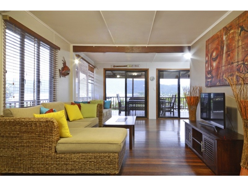 8 Hillcrest Avenue, Airlie Beach QLD 4802