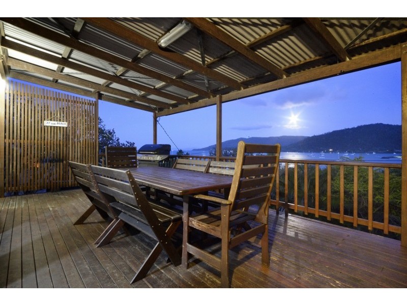 8 Hillcrest Avenue, Airlie Beach QLD 4802