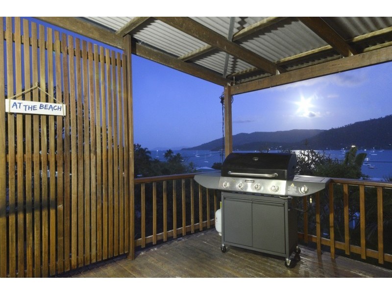 8 Hillcrest Avenue, Airlie Beach QLD 4802
