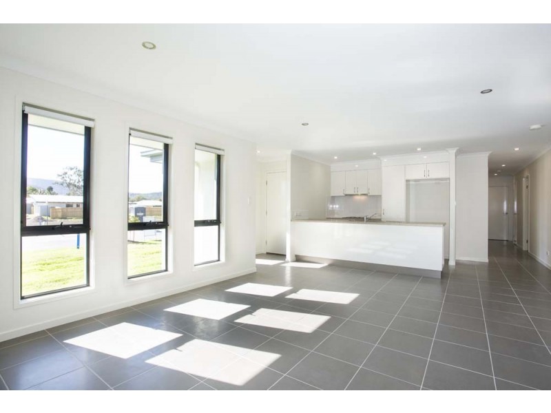 73 (Lot 14) Macarthur Drive, Cannonvale QLD 4802