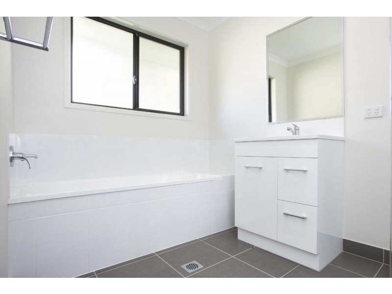 73 (Lot 14) Macarthur Drive, Cannonvale QLD 4802