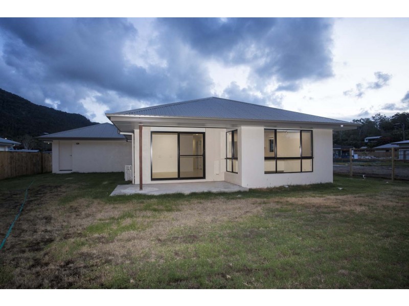 57 (Lot 7) Macarthur Drive, Cannonvale QLD 4802