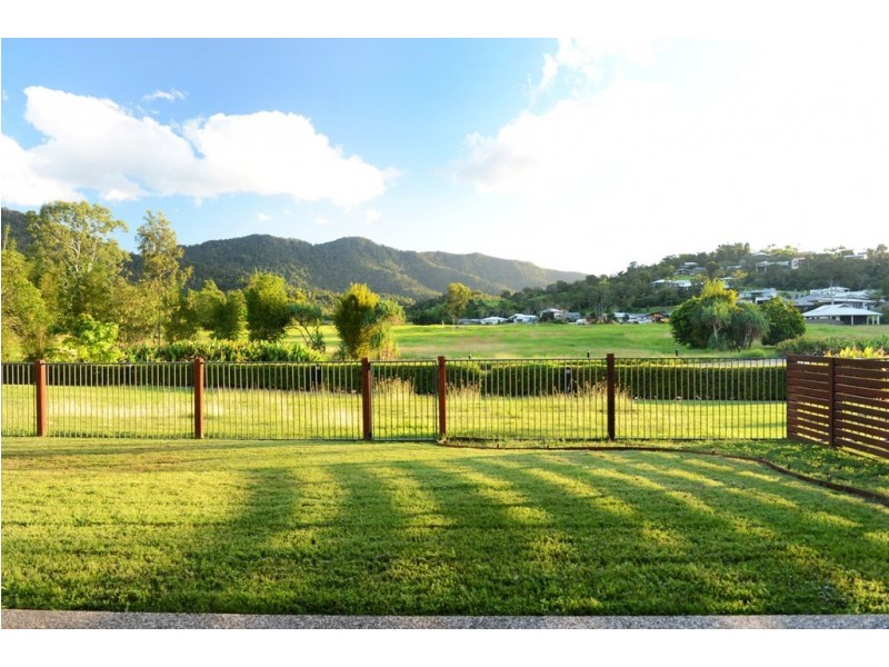 54 Abell Road, Cannonvale QLD 4802
