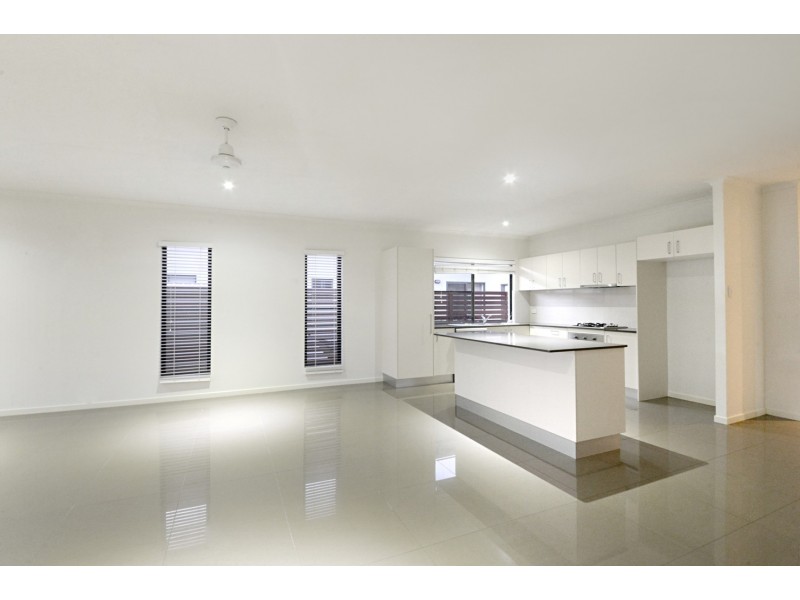 54 Abell Road, Cannonvale QLD 4802