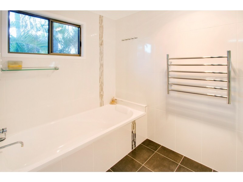 2 Wambiri Street, Cannonvale QLD 4802