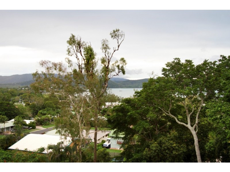 13 Jones Road, Cannonvale QLD 4802