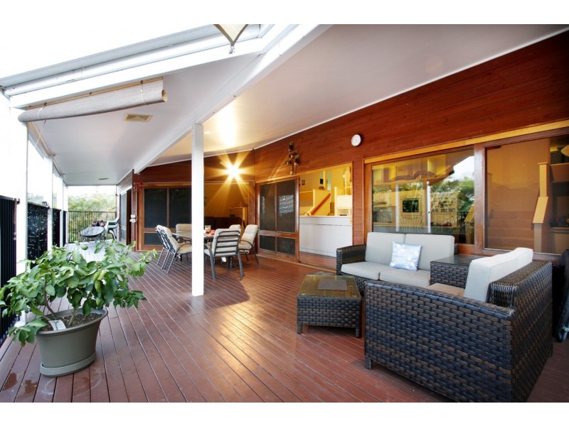 8 Arundel Court, Cannonvale QLD 4802