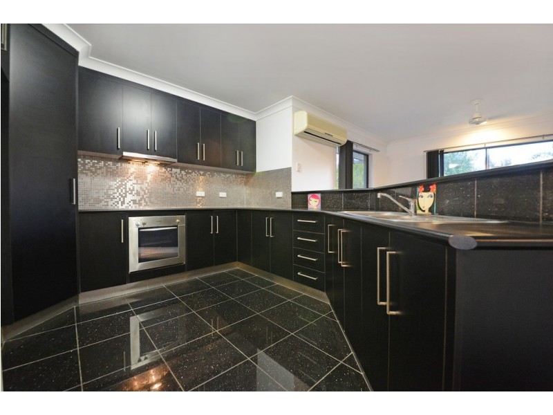 2/32 Banksia Avenue, Cannonvale QLD 4802
