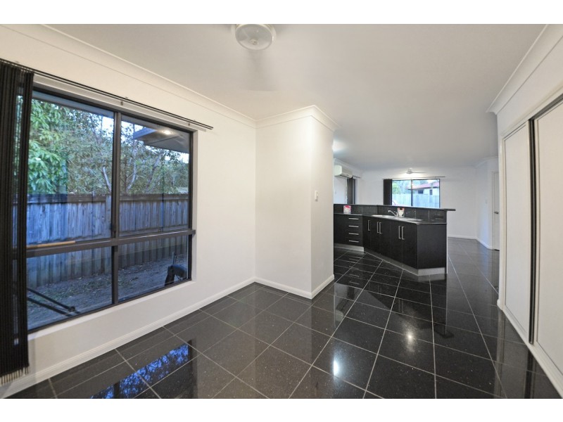 2/32 Banksia Avenue, Cannonvale QLD 4802