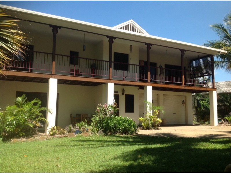 48 Valley Drive, Cannonvale QLD 4802