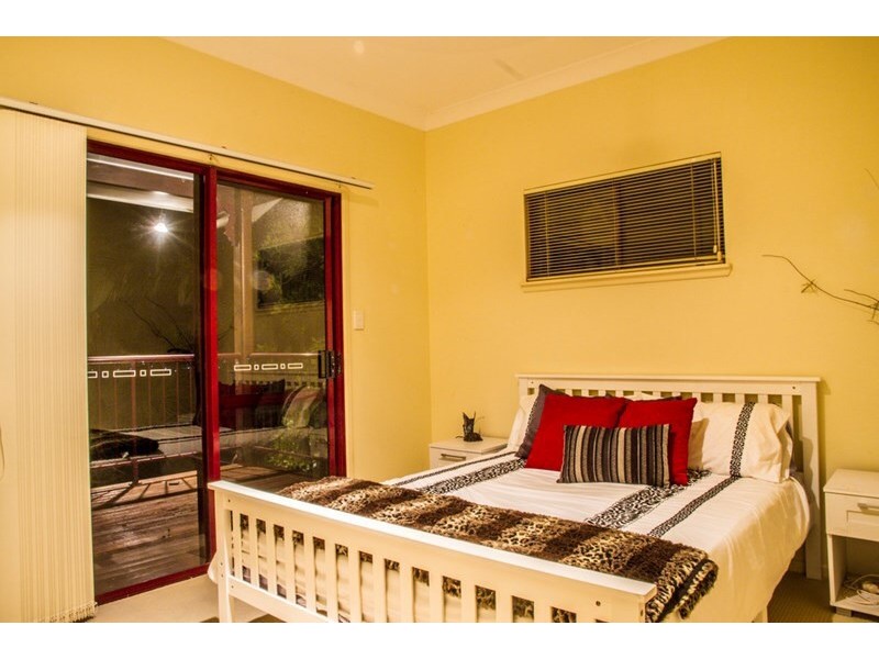 48 Valley Drive, Cannonvale QLD 4802