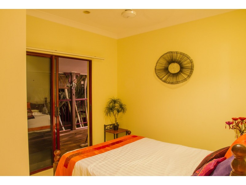 48 Valley Drive, Cannonvale QLD 4802