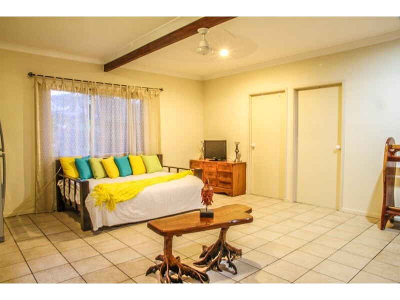 48 Valley Drive, Cannonvale QLD 4802