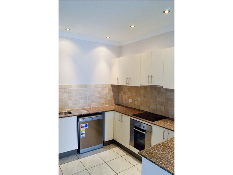 Unit 63 / 21 Shute Harbour Rd, Cannonvale QLD 4802