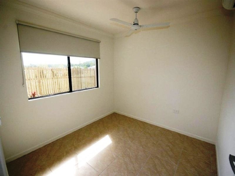 2/61 Endeavour Circuit, Cannonvale QLD 4802