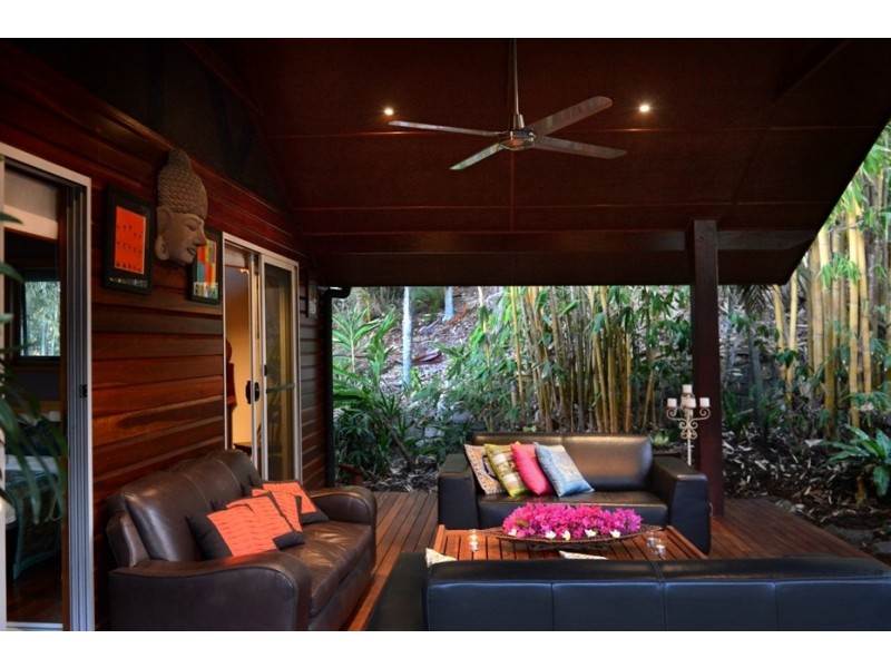 20 Macona Crescent, Cannonvale QLD 4802