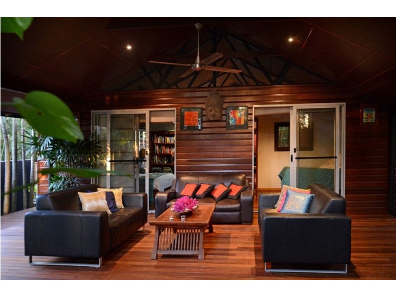 20 Macona Crescent, Cannonvale QLD 4802