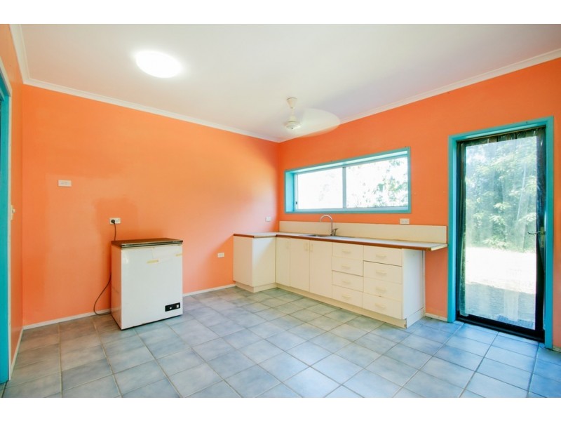 83 Conway Road, Preston QLD 4800