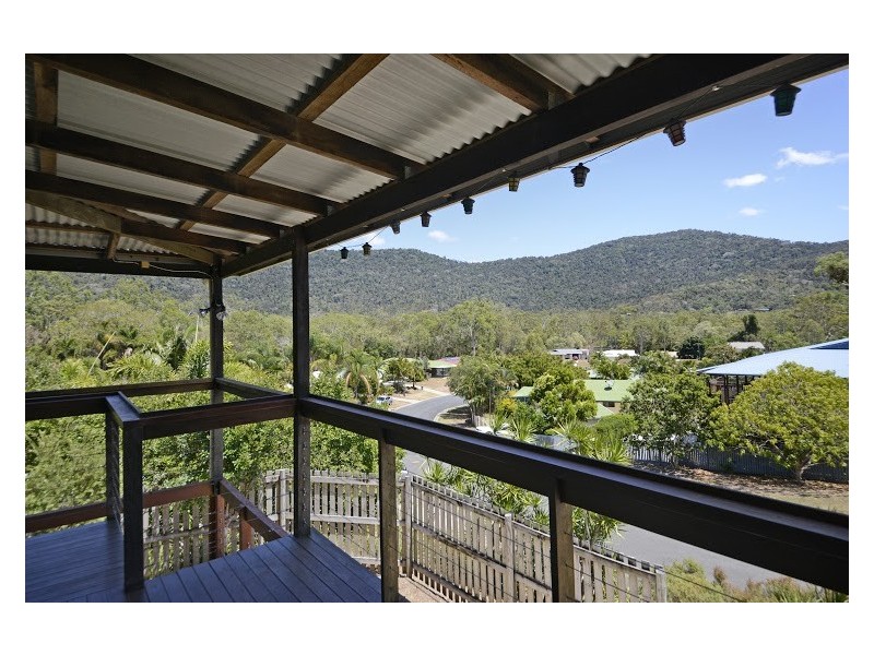 22 Kingfisher Terrace, Jubilee Pocket QLD 4802