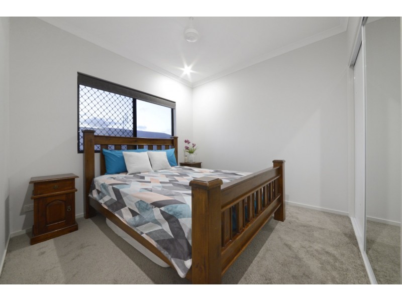 68 Valley Drive, Cannonvale QLD 4802