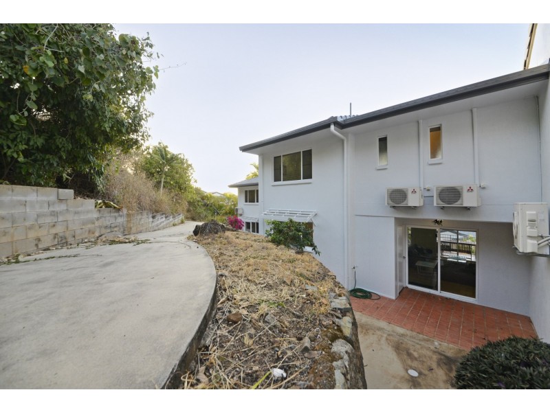 6/12 Eshelby Drive, Cannonvale QLD 4802
