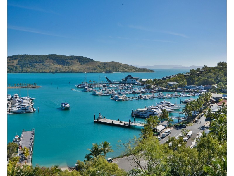 5/11 Yacht Harbour Tower, Marina Terrace, Hamilton Island QLD 4803