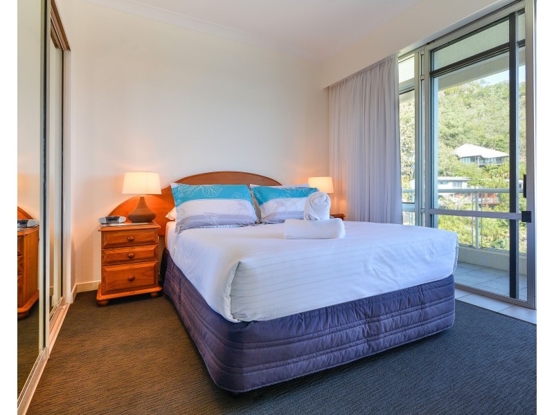 5/11 Yacht Harbour Tower, Marina Terrace, Hamilton Island QLD 4803